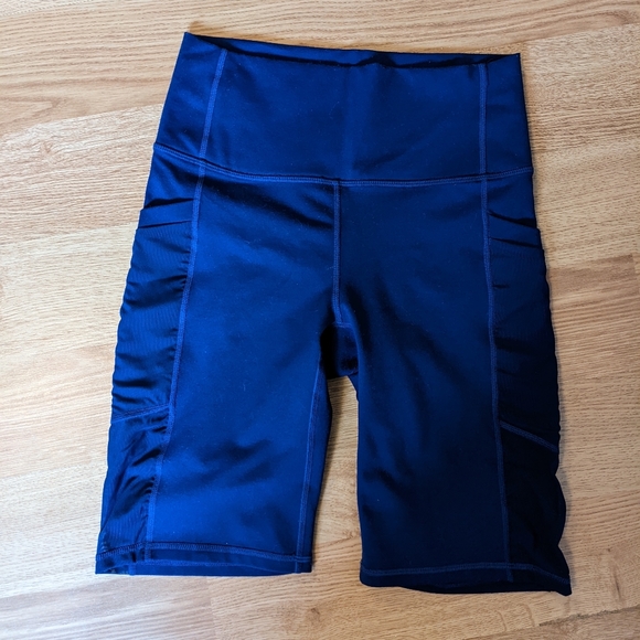 Fabletics shorts - Picture 4 of 6